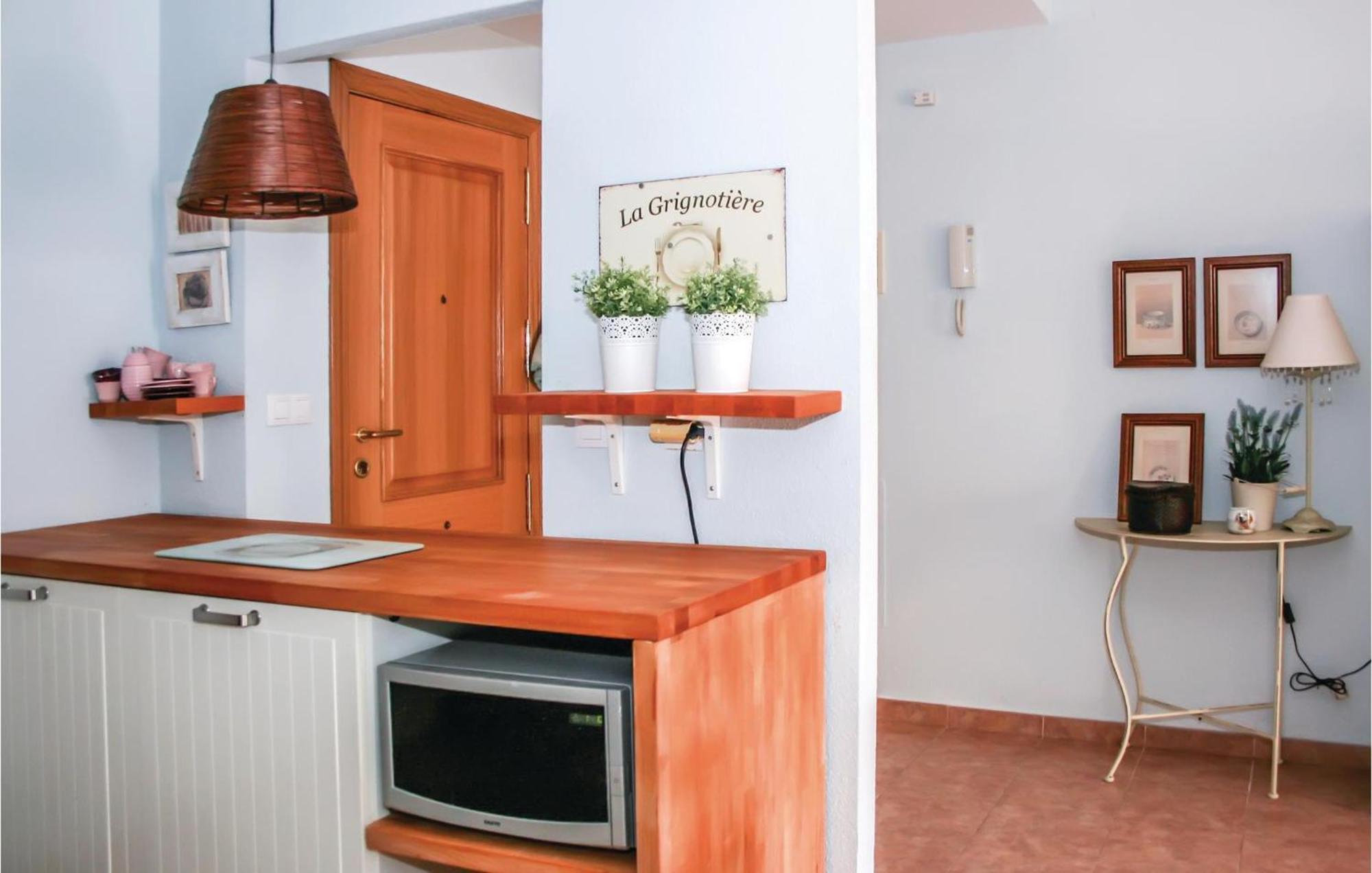 Beautiful Apartment In Alcossebre With Kitchen Exteriér fotografie
